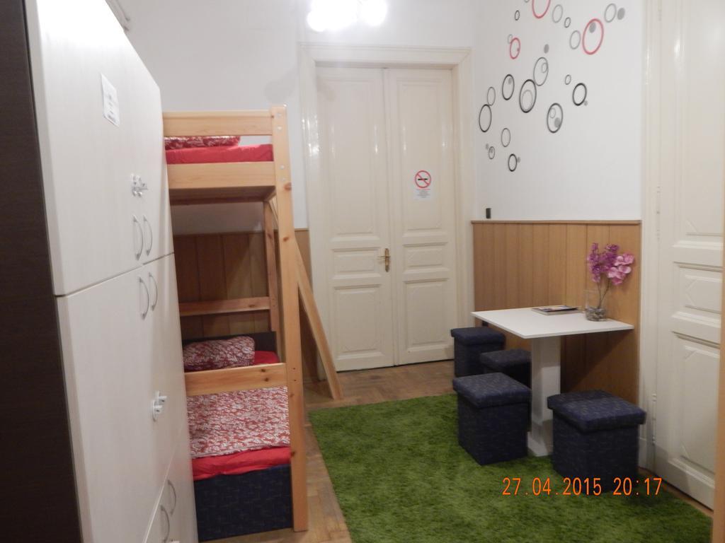 Violet Hostel Budapest Zimmer foto